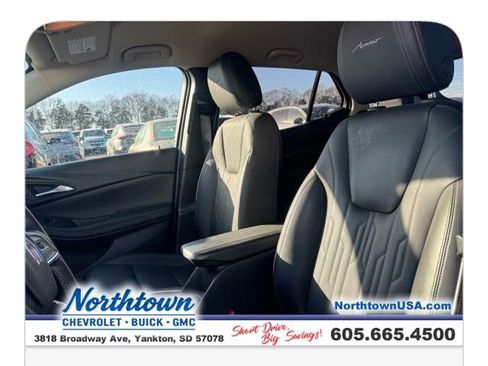 Used 2025 Buick Encore GX Avenir w/ Avenir Technology Package image 12