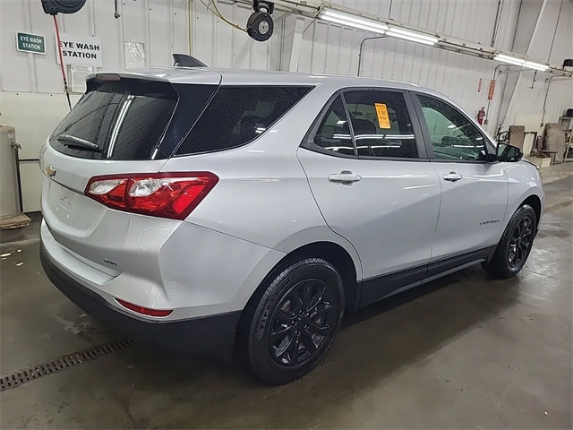 Used 2020 Chevrolet Equinox LS w/ LS Convenience Package AWD/4WD image 5