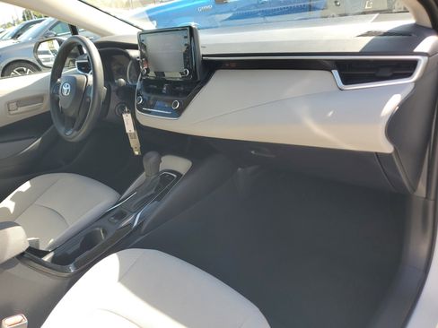Used 2022 Toyota Corolla LE image 14
