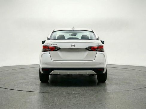 Used 2025 Nissan Versa SV image 7