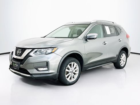 Used 2018 Nissan Rogue SV w/ Premium Package AWD/4WD image 3