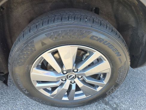 Used 2025 Nissan Pathfinder SV AWD/4WD image 6