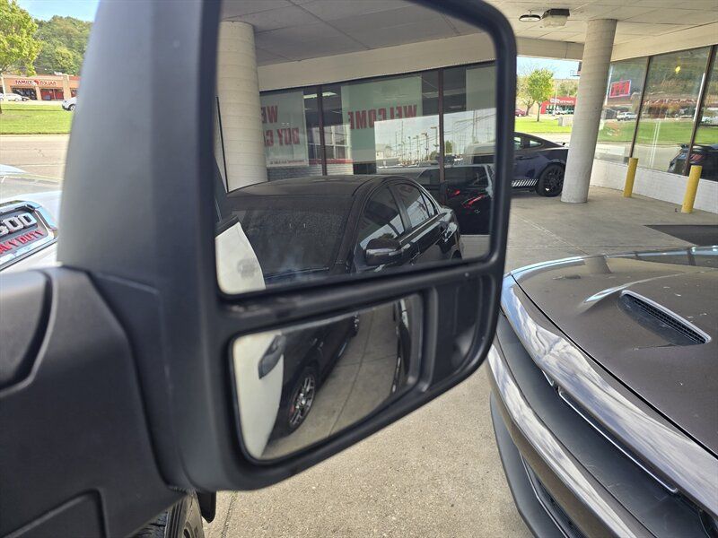 Used 2024 RAM 3500 Big Horn AWD/4WD image 14