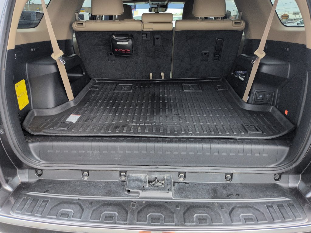 Used 2023 Toyota 4Runner Limited AWD/4WD image 23