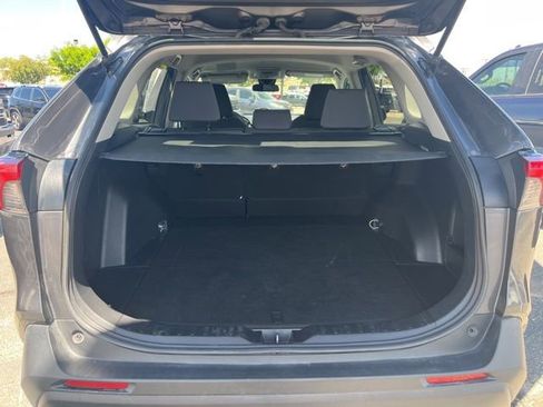 Used 2021 Toyota RAV4 XLE FWD image 11
