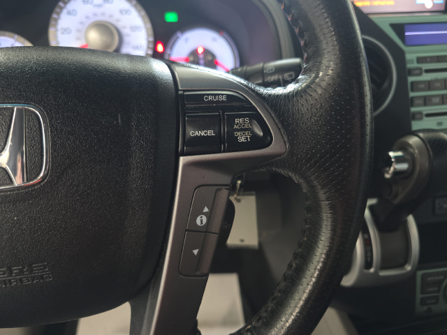 Used 2011 Honda Pilot Touring image 16