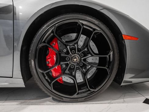 Used 2016 Lamborghini Huracan LP 610-4 AWD/4WD image 16
