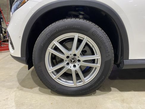 Used 2025 Mercedes-Benz GLC 300 image 21