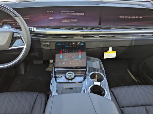 New 2025 Cadillac Escalade IQ Luxury 1 w/ Smart Trailering package AWD/4WD image 15