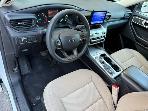 Used 2021 Ford Explorer Base w/ Class III Trailer Tow Package image 11