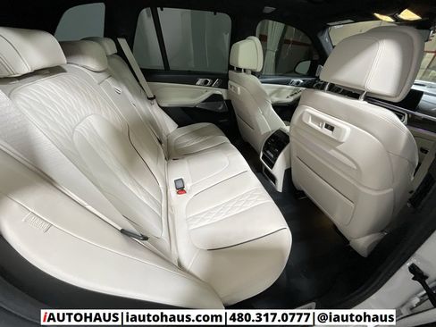 Used 2021 BMW X5 M50i w/ Executive Package image 18