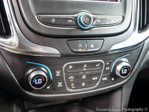 Used 2022 Chevrolet Equinox LT FWD image 16