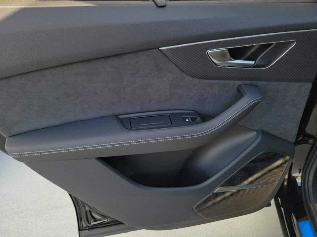 New 2026 Audi SQ7 Premium Plus AWD/4WD image 27