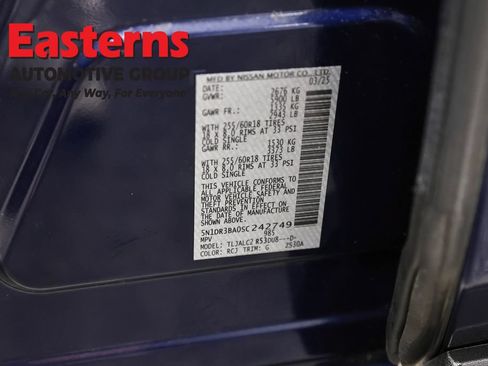 Used 2025 Nissan Pathfinder SV FWD image 36