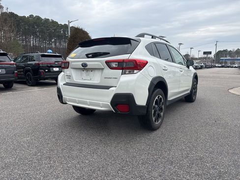Used 2021 Subaru Crosstrek 2.0i Premium w/ Moonroof Package image 5