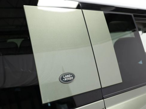 Used 2022 Land Rover Defender 110 SE image 58