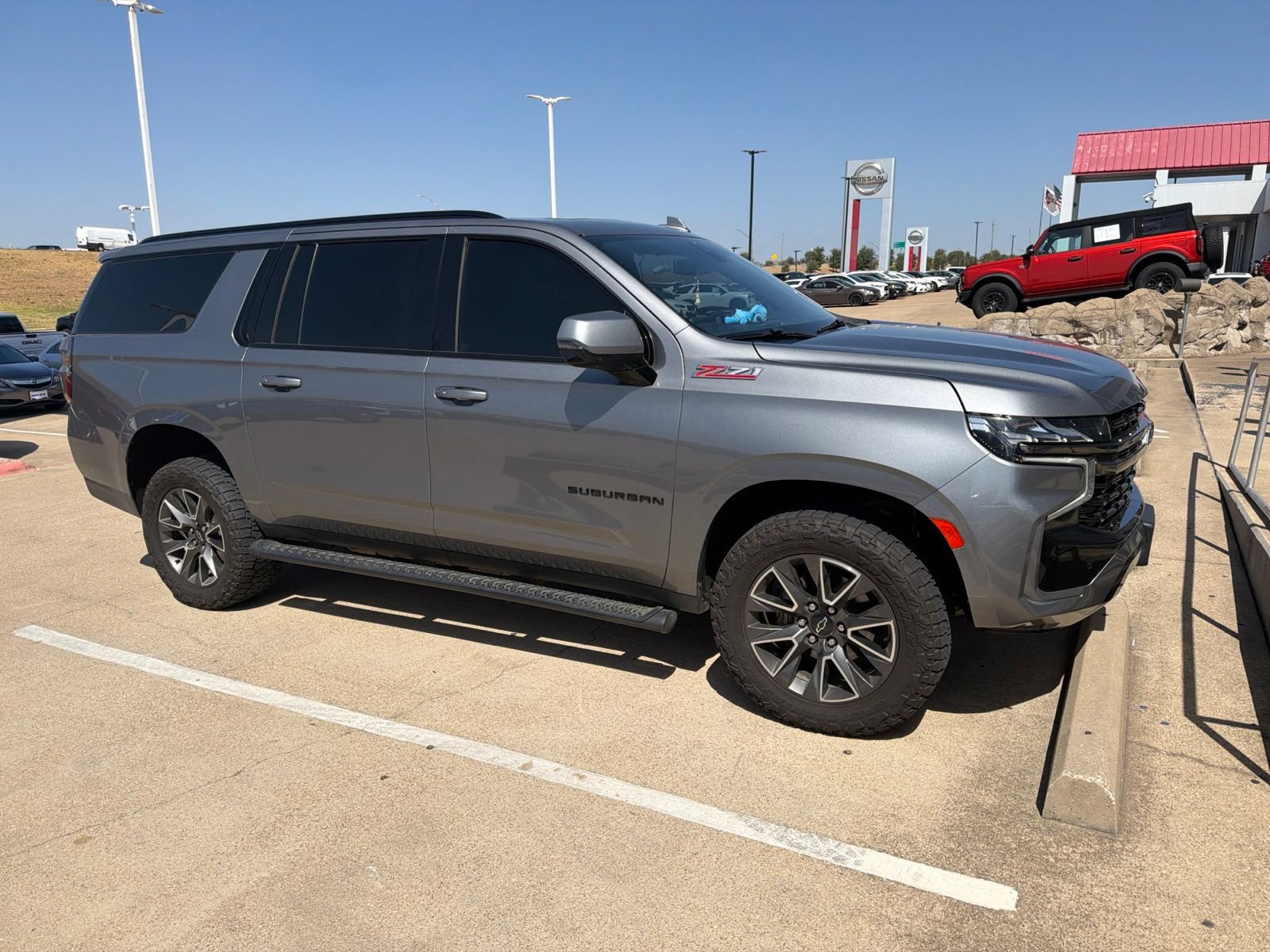 Used 2021 Chevrolet Suburban Z71 w/ Z71 Off-Road Package AWD/4WD image 7