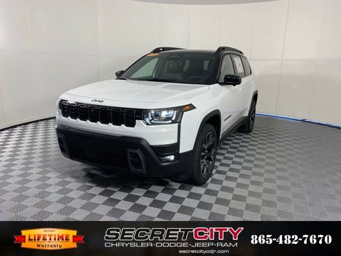 New 2026 Jeep Cherokee Overland w/ Trailer Tow Group AWD/4WD image 3