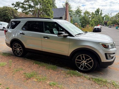 Used 2016 Ford Explorer Sport w/ Equipment Group 401A image 6