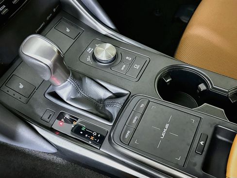 Used 2024 Lexus IS 350 F Sport RWD image 24