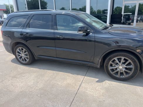 Used 2018 Dodge Durango GT w/ Technology Group RWD image 4