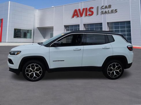 Used 2025 Jeep Compass Limited image 2