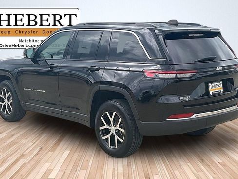 Used 2024 Jeep Grand Cherokee Limited RWD image 9