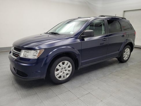 Used 2020 Dodge Journey SE image 2