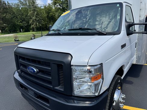 Used 2023 Ford E-350 and Econoline 350 Super Duty w/ Driver's Safety Package RWD image 23