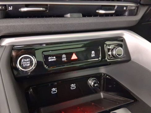 New 2025 Audi Q5 Premium Plus image 17