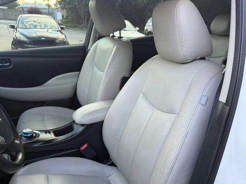 Used 2015 Nissan Leaf S w/ Charge Package FWD image 5