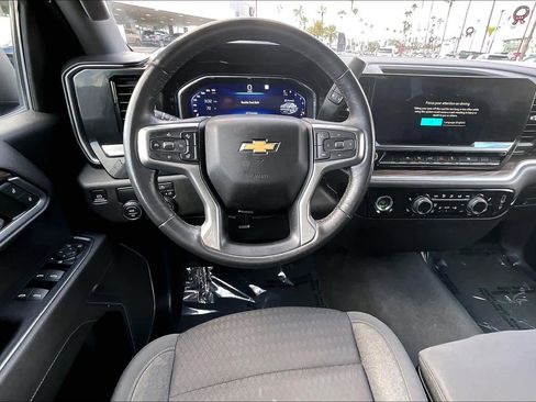 Used 2022 Chevrolet Silverado 1500 LT image 5