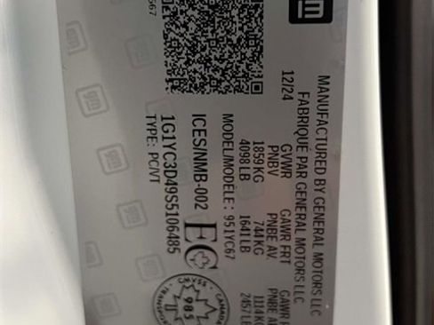 Used 2025 Chevrolet Corvette Stingray Premium Conv w/ Battery Protection Package image 19