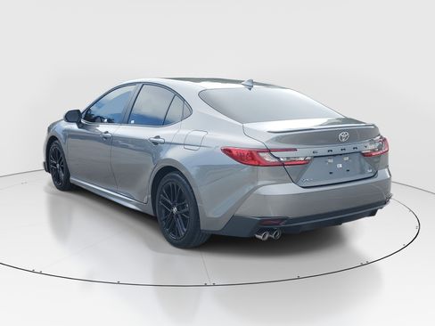 Used 2026 Toyota Camry SE FWD image 5