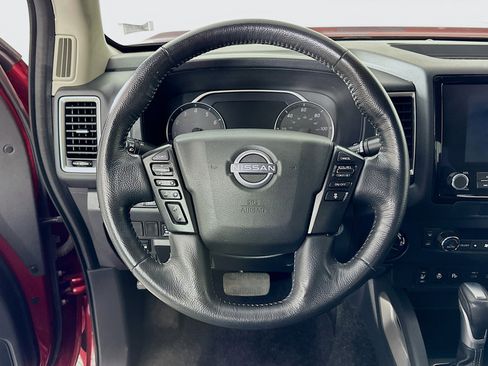 Used 2022 Nissan Frontier SV image 18