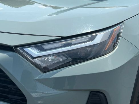 Used 2022 Toyota RAV4 XLE w/ Convenience Package AWD/4WD image 33