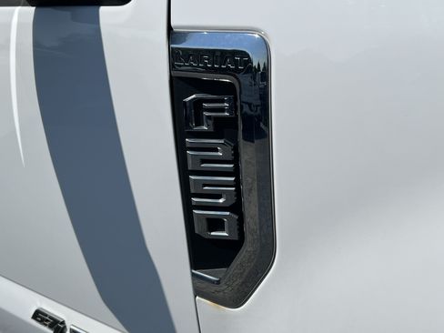 Used 2021 Ford F250 Lariat AWD/4WD image 9