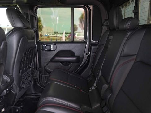 Used 2021 Jeep Gladiator Rubicon AWD/4WD image 14