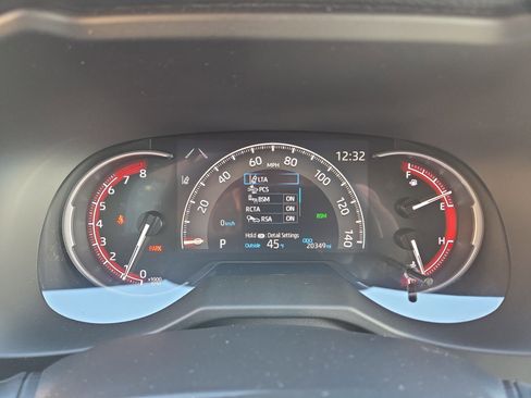 Used 2025 Toyota RAV4 XLE image 20