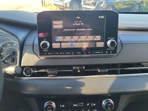 Used 2024 Mitsubishi Outlander ES image 20