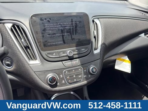Used 2025 Chevrolet Malibu LT FWD image 17