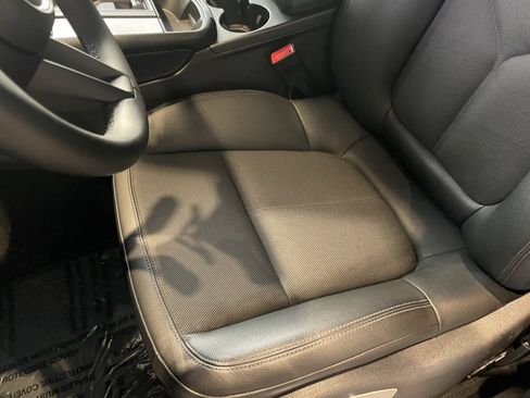 Used 2022 Porsche Macan image 21