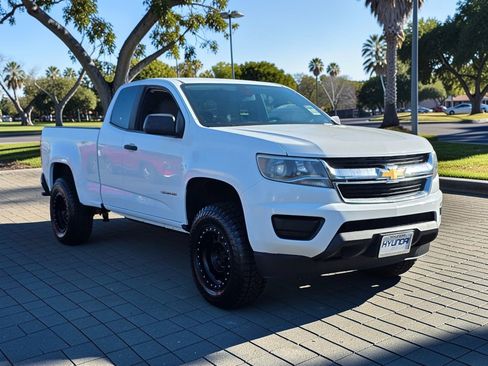 Used 2017 Chevrolet Colorado W/T w/ WT Convenience Package image 4