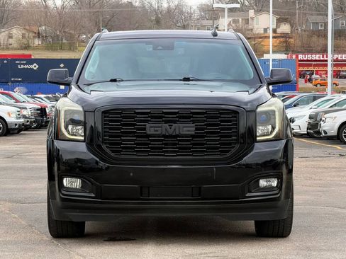Used 2019 GMC Yukon SLT AWD/4WD image 2