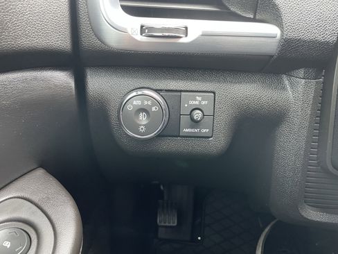 Used 2017 GMC Acadia Limited SLT image 14