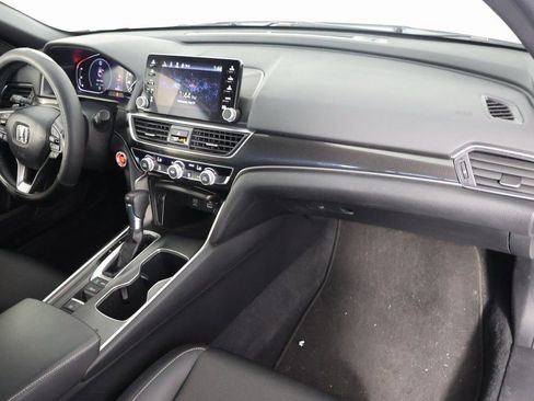 Used 2022 Honda Accord Sport image 9