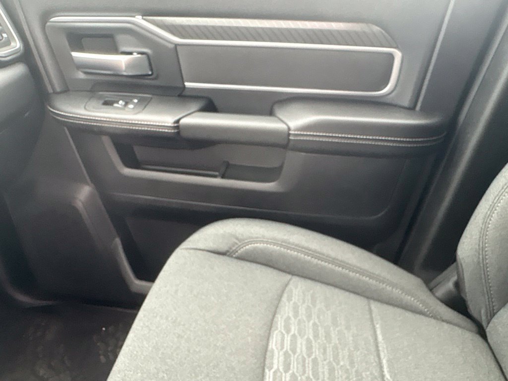 New 2027 RAM 3500 Big Horn AWD/4WD image 25