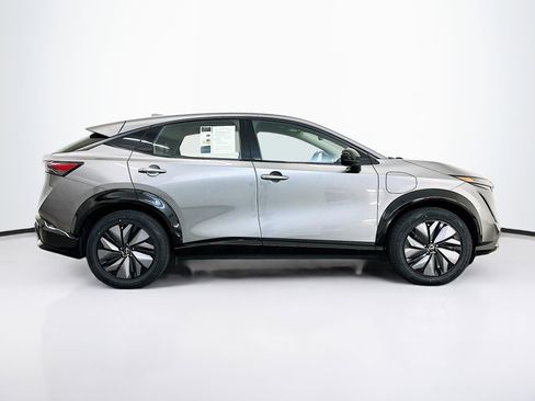 Used 2023 Nissan Ariya AWD image 10