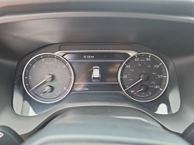 Used 2025 Nissan Rogue SV AWD/4WD image 15