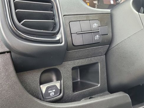 Used 2025 RAM ProMaster 2500 w/ Storage Group image 17